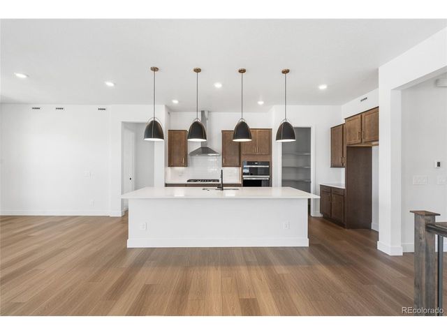 8664 S Quemoy St, Aurora, CO 80016