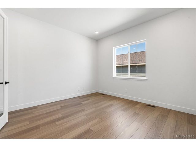 8664 S Quemoy St, Aurora, CO 80016