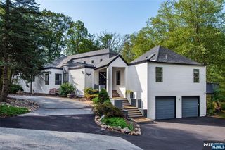 4 Springwood Terrace, Kinnelon Borough, NJ 07405
