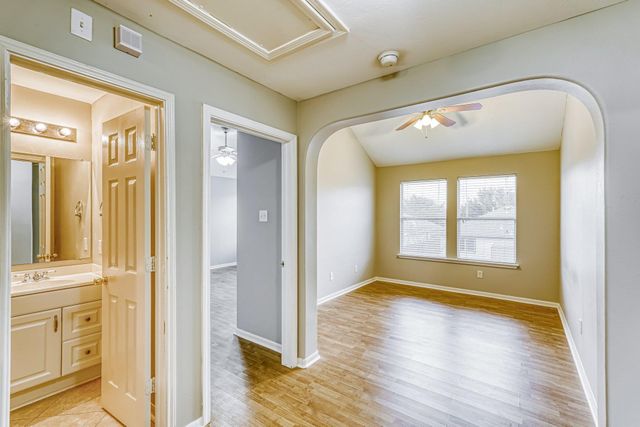 14022 Crestbourne Court, Houston, TX 77014