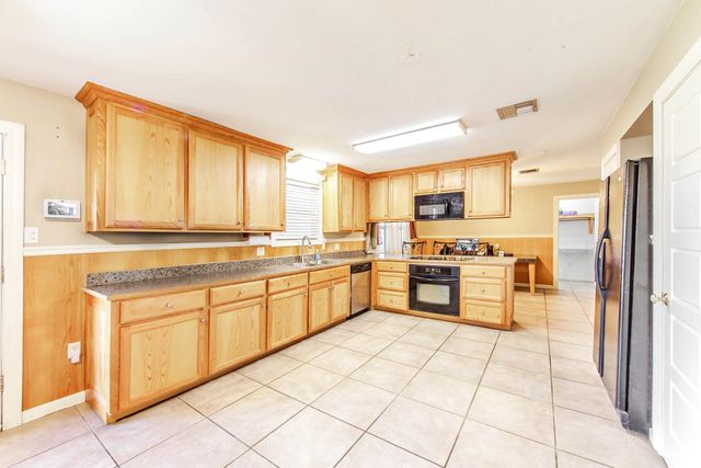 113 South Central Boulevard, Chauvin, LA 70344