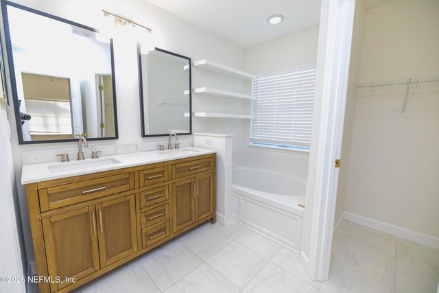 706 BONAPARTE Drive, Jacksonville, FL 32218