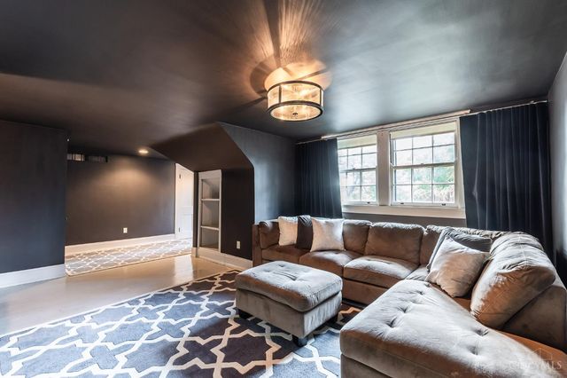 4061 Beechwood Avenue, Cincinnati, OH 45229