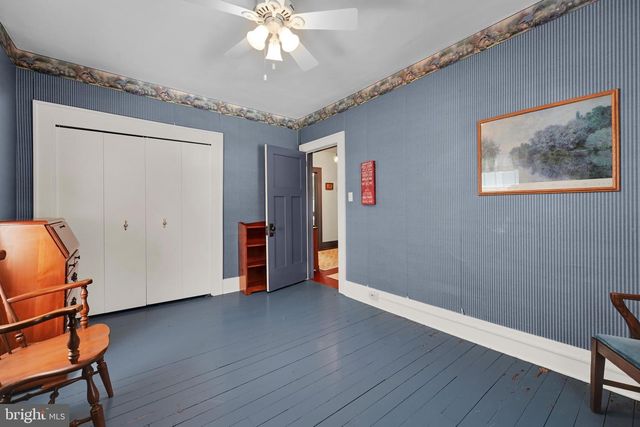 221 E AREBA AVE, Hershey, PA 17033