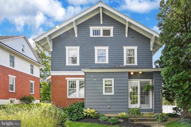 221 E AREBA AVE, Hershey, PA 17033