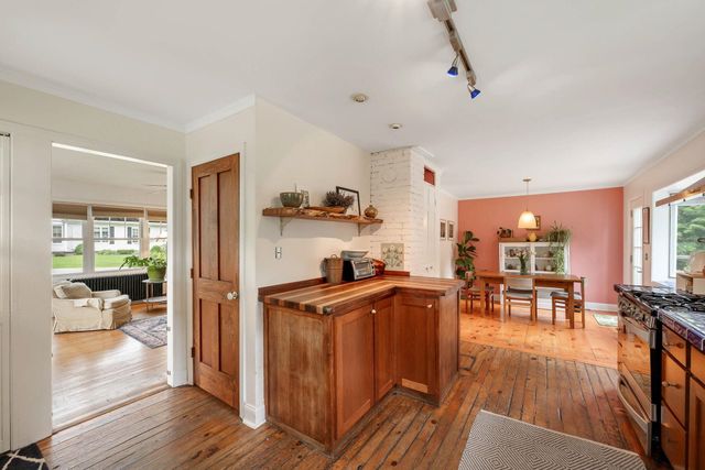 176 Brown's Court, Richmond, VT 05477