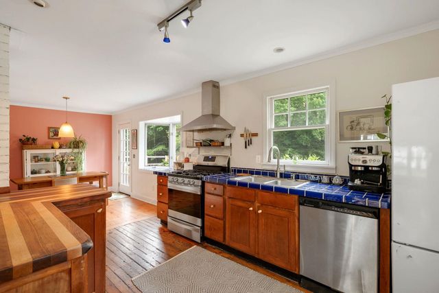 176 Brown's Court, Richmond, VT 05477