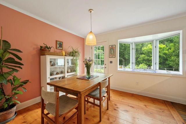 176 Brown's Court, Richmond, VT 05477