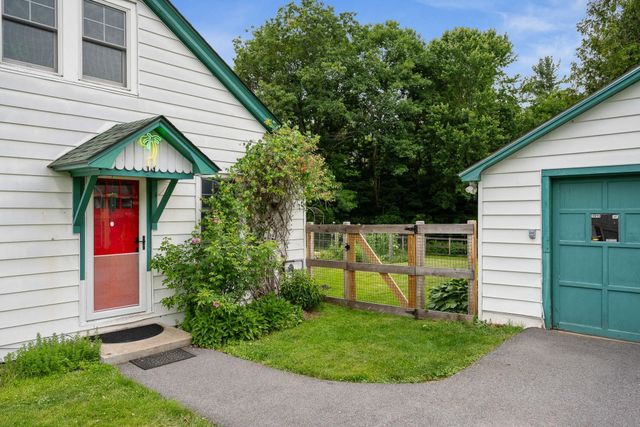 176 Brown's Court, Richmond, VT 05477