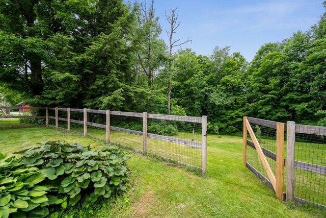176 Brown's Court, Richmond, VT 05477