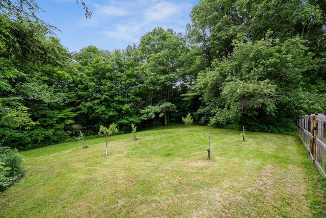 176 Brown's Court, Richmond, VT 05477
