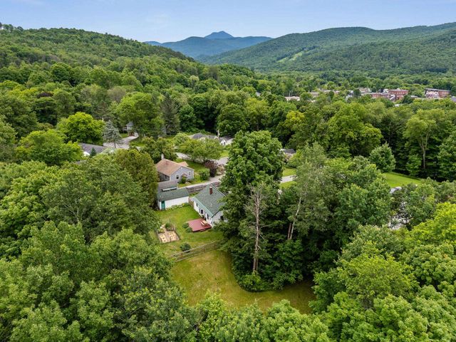 176 Brown's Court, Richmond, VT 05477