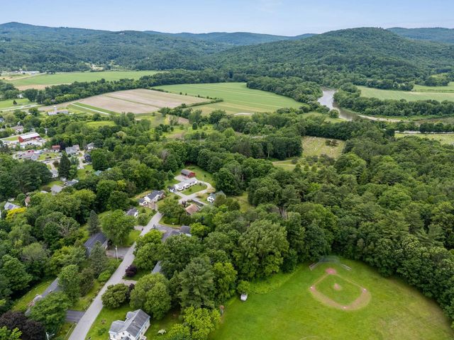 176 Brown's Court, Richmond, VT 05477