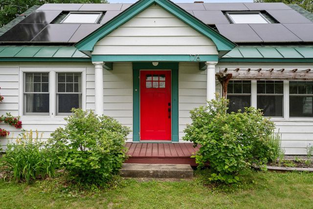 176 Brown's Court, Richmond, VT 05477