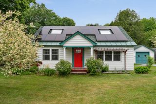 176 Brown's Court, Richmond, VT 05477