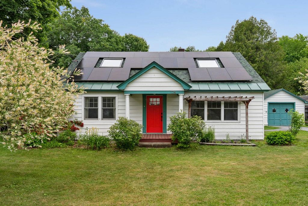 176 Brown's Court, Richmond, VT 05477