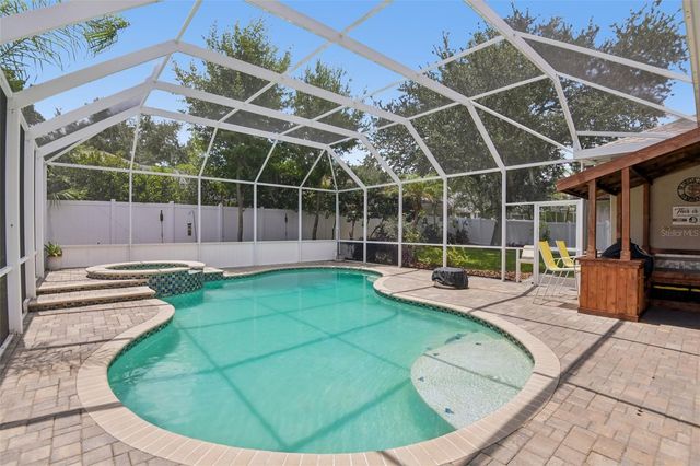 18116 SUGAR BROOKE DRIVE, Tampa, FL 33647