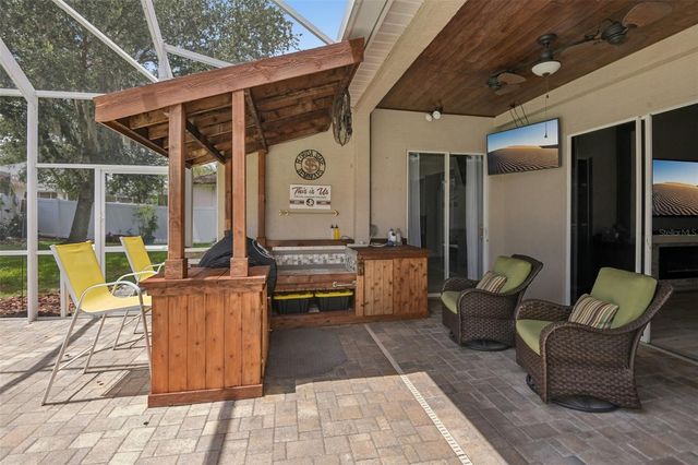 18116 SUGAR BROOKE DRIVE, Tampa, FL 33647