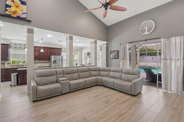 18116 SUGAR BROOKE DRIVE, Tampa, FL 33647