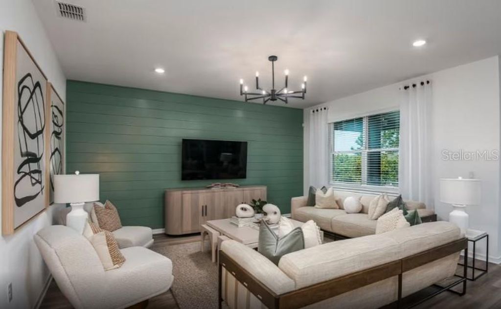 Image 8 of property listing at 16427 LILY ELAINE WAY, Bradenton, FL 34212