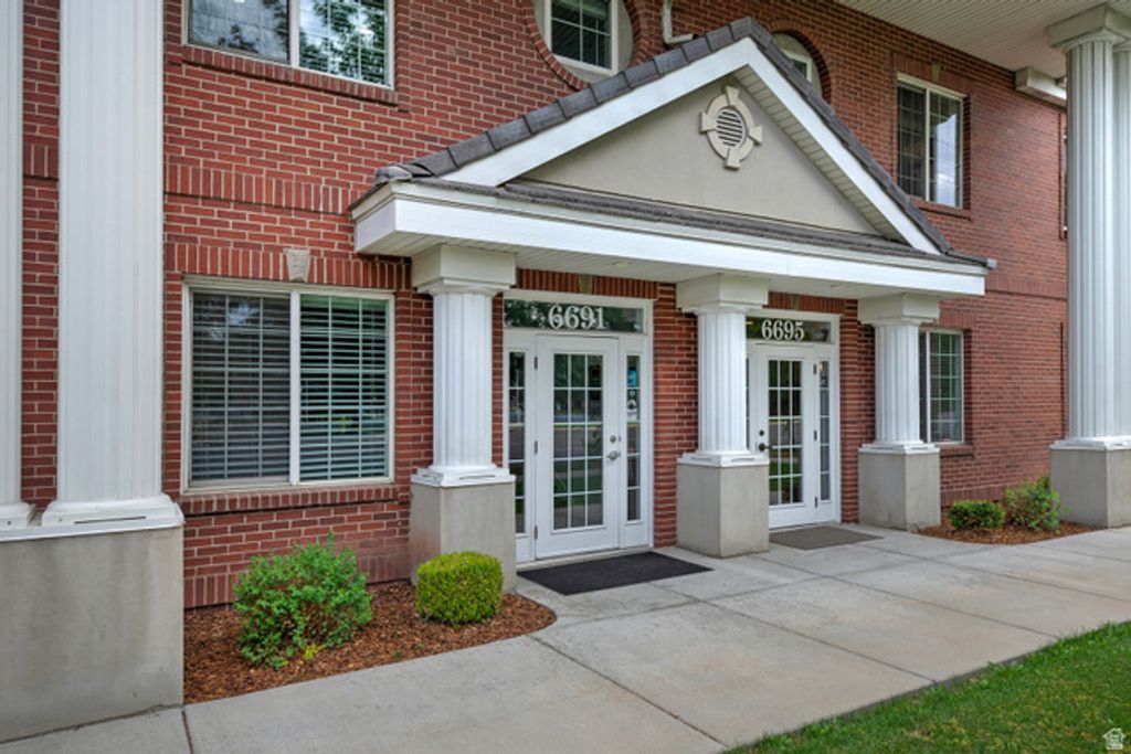 6691 S 1300 E #100, Cottonwood Heights, UT 84121 — photo 2