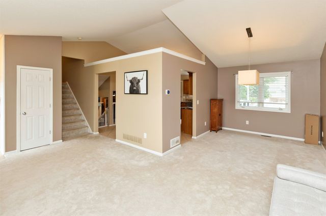 5740 NW 92nd Court, Johnston, IA 50131