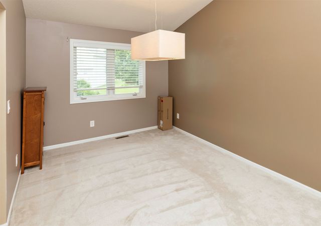5740 NW 92nd Court, Johnston, IA 50131