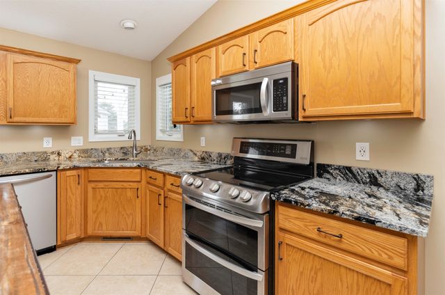 5740 NW 92nd Court, Johnston, IA 50131