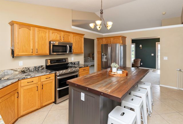 5740 NW 92nd Court, Johnston, IA 50131