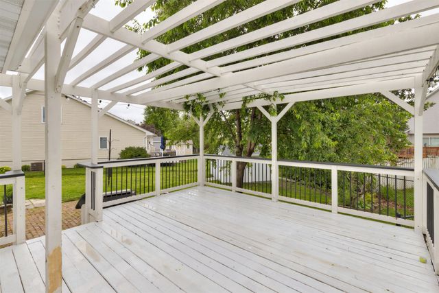 5740 NW 92nd Court, Johnston, IA 50131