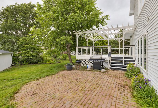 5740 NW 92nd Court, Johnston, IA 50131