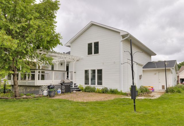 5740 NW 92nd Court, Johnston, IA 50131