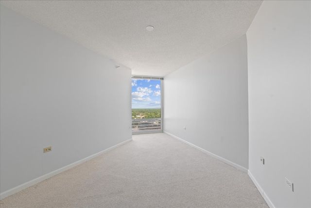 1720 Maple Avenue 2240, Evanston, IL 60201