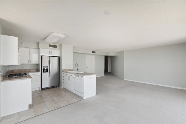 1720 Maple Avenue 2240, Evanston, IL 60201