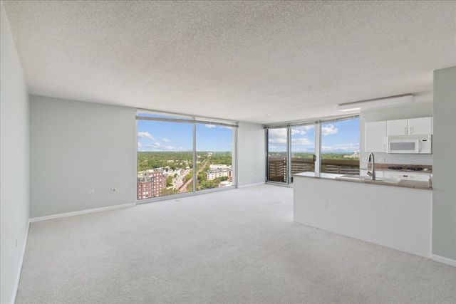 1720 Maple Avenue 2240, Evanston, IL 60201