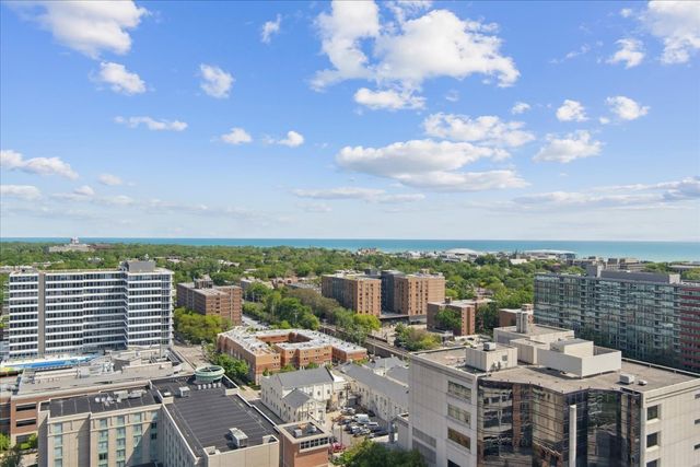 1720 Maple Avenue 2240, Evanston, IL 60201