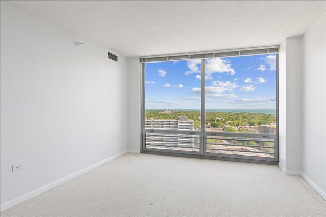 1720 Maple Avenue 2240, Evanston, IL 60201