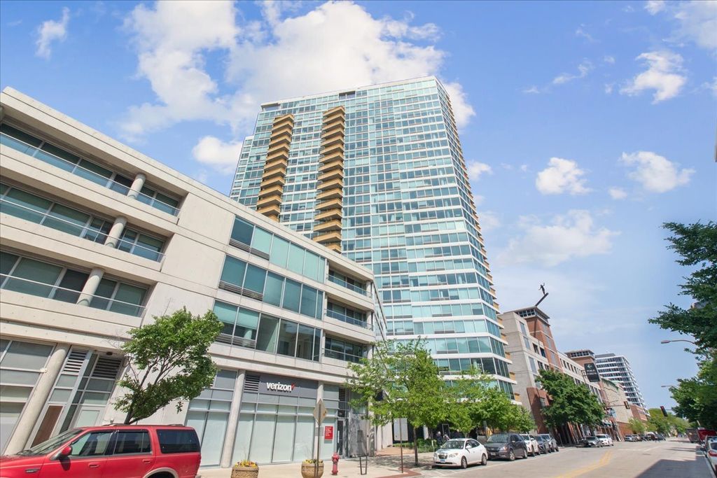 1720 Maple Avenue 2240, Evanston, IL 60201