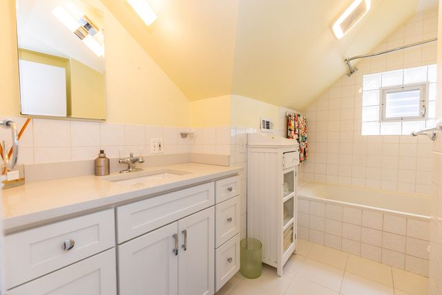 4136 N Lavergne Avenue, Chicago, IL 60641