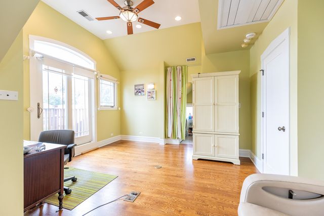 4136 N Lavergne Avenue, Chicago, IL 60641