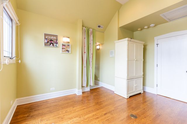 4136 N Lavergne Avenue, Chicago, IL 60641