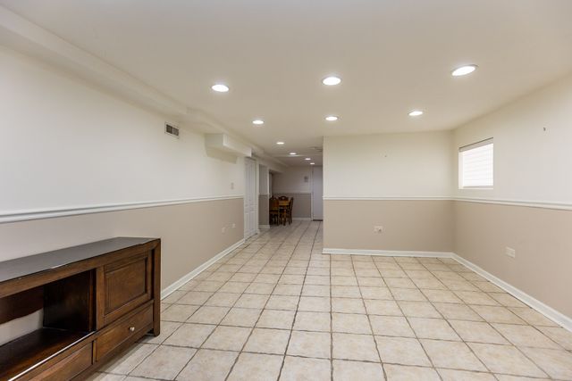4136 N Lavergne Avenue, Chicago, IL 60641