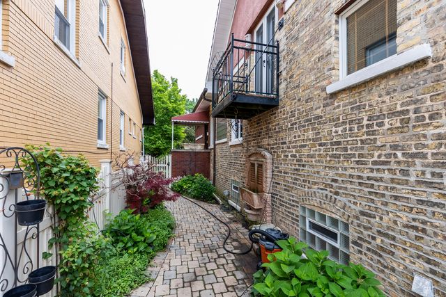 4136 N Lavergne Avenue, Chicago, IL 60641