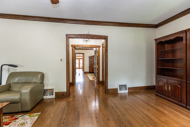 4136 N Lavergne Avenue, Chicago, IL 60641