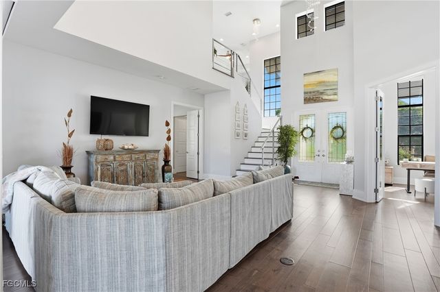 427 Willet AVE, Naples, FL 34108