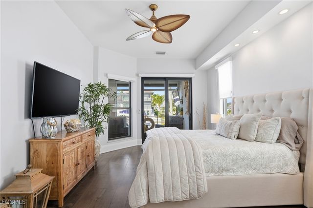 427 Willet AVE, Naples, FL 34108