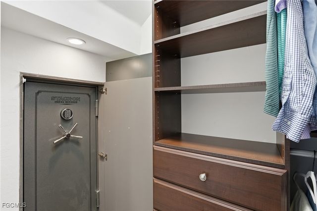 427 Willet AVE, Naples, FL 34108