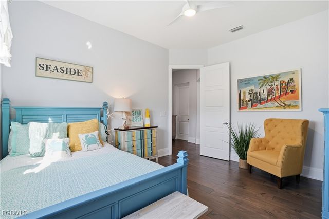 427 Willet AVE, Naples, FL 34108