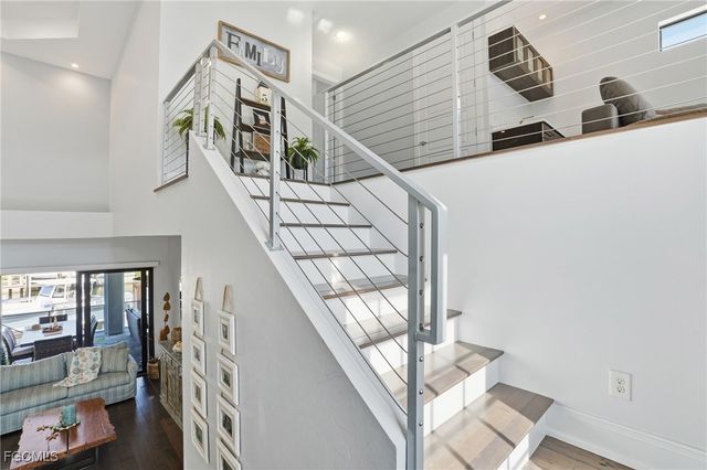 427 Willet AVE, Naples, FL 34108