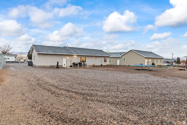 847 S 300 E, Monroe, UT 84754